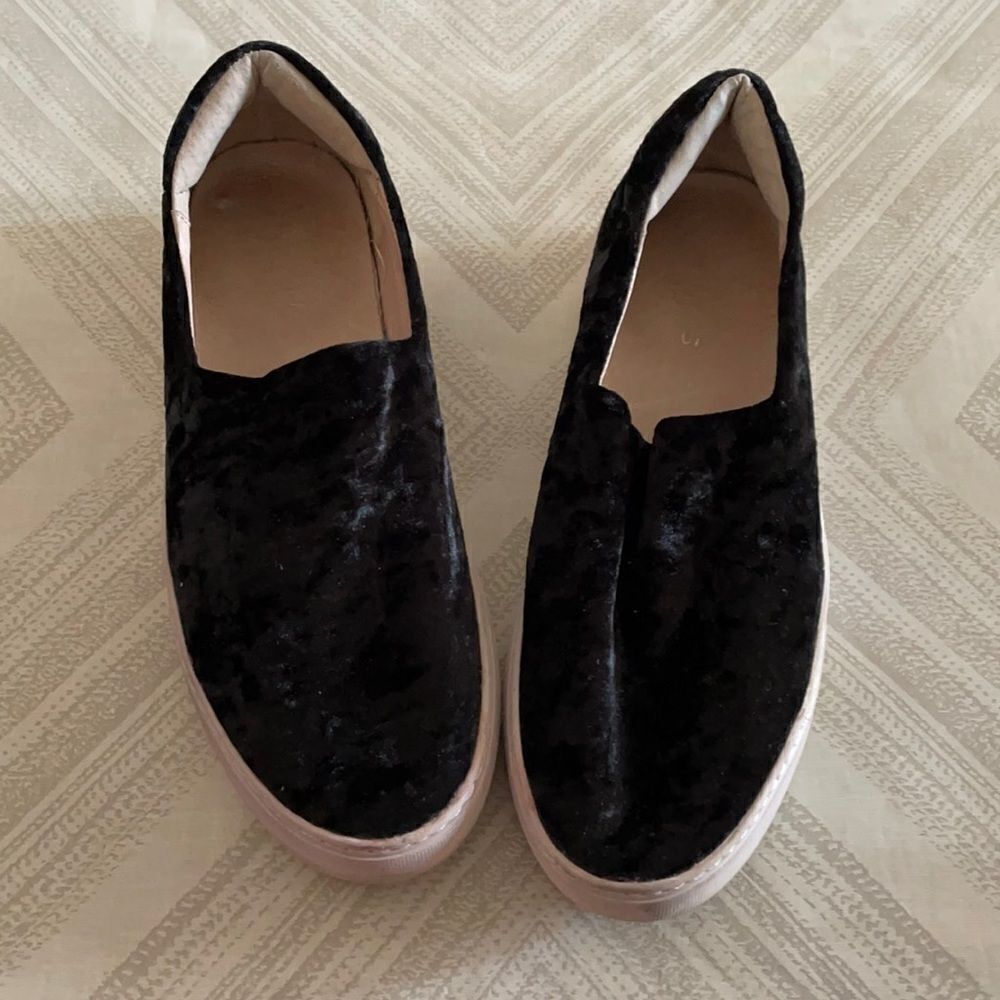 J Slides Angel Black Velvet Slip on Sneakers